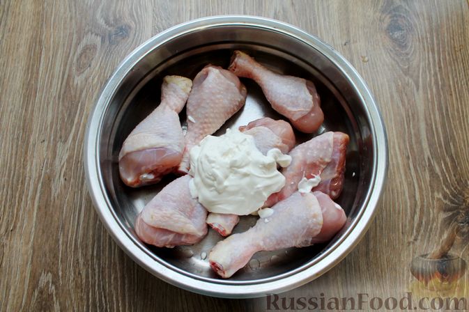 Фото приготовления рецепта: Куриные ножки в сметане и французской горчице, запечённые в духовке - шаг №2