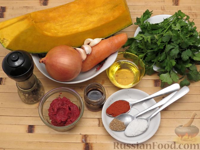 Фото приготовления рецепта: Тыква, тушенная в томатно-соевом соусе - шаг №1