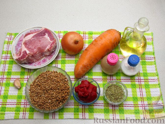 Фото приготовления рецепта: Гречка со свининой (на сковороде) - шаг №1