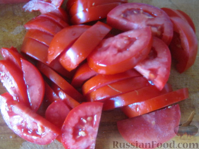 Фото приготовления рецепта: Салат из баклажанов и брынзы - шаг №7