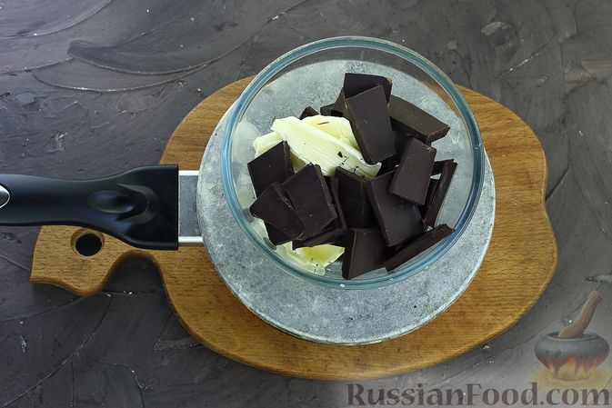 Фото изготовления рецепта: Печенье "Три шоколада" - шаг №3