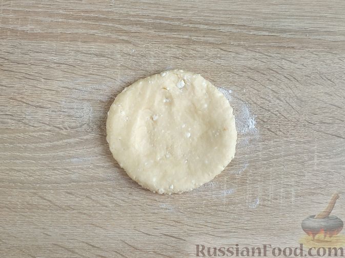 Фото изготовления рецепта: Творожные бездрожжевые булочки с джемом - шаг №12