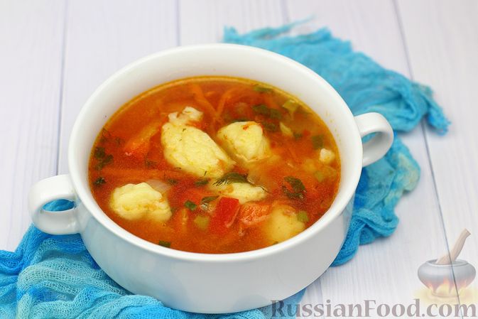 Фото к рецепту: Томатный суп с клёцками