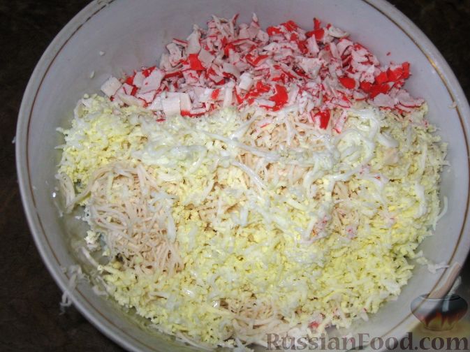 Фото приготовления рецепта: Рагу с картофелем, фасолью и тефтелями, тушенными с грибами и вином - шаг №3