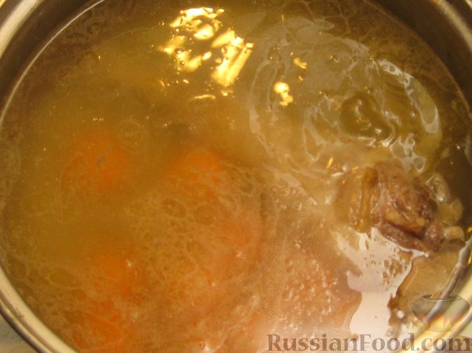 Фото приготовления рецепта: Свинина, тушенная с овощами и консервированной кукурузой - шаг №17