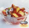 Фото к рецепту: Персики с меренгой (безе) и малиновым соусом