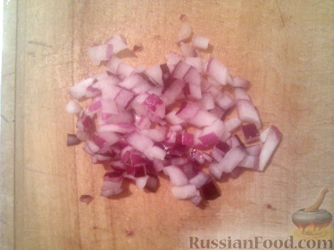 Фото приготовления рецепта: Салат из арбуза с овощами и брынзой - шаг №3