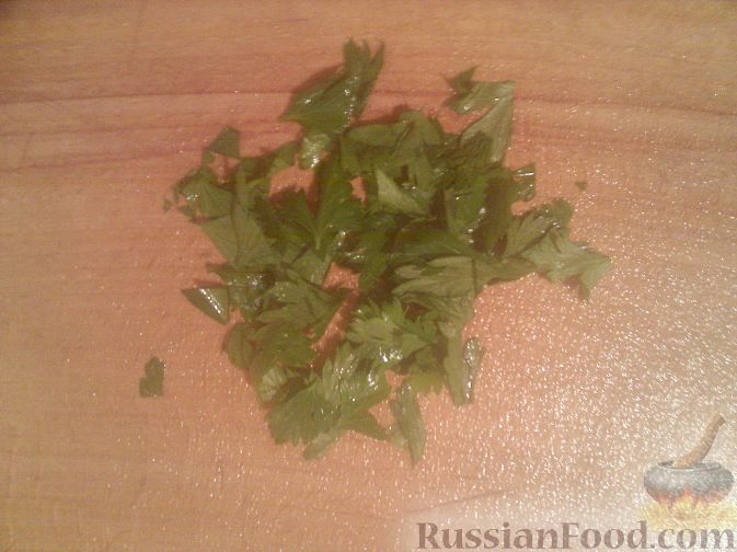 Фото приготовления рецепта: Салат из арбуза с овощами и брынзой - шаг №4