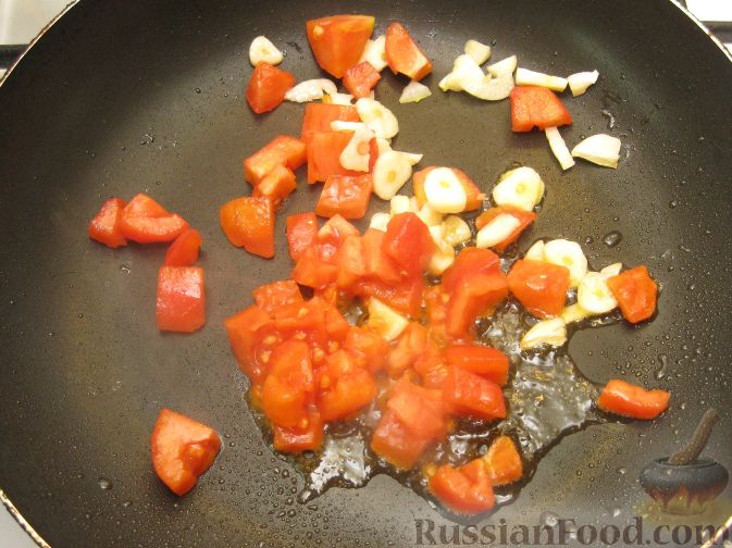 Фото приготовления рецепта: Крем-суп из баклажанов с помидорами - шаг №9