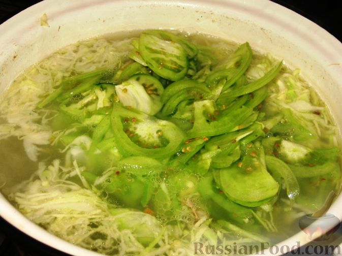 Фото приготовления рецепта: Суп с зелеными помидорами - шаг №3