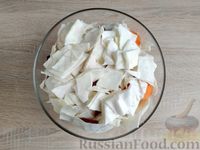Фото приготовления рецепта: Маринованная капуста "Пелюстка" со свёклой и морковью - шаг №11