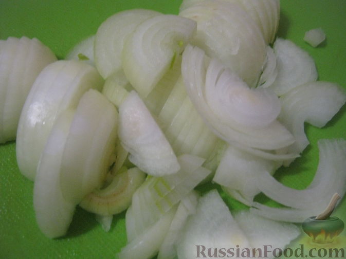 Фото приготовления рецепта: Рулет из скумбрии с овощами, грибами и сыром - шаг №5