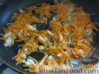 Фото приготовления рецепта: Сырный суп с фрикадельками - шаг №9