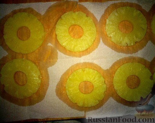 Фото приготовления рецепта: Ананасовые хризантемы - шаг №2