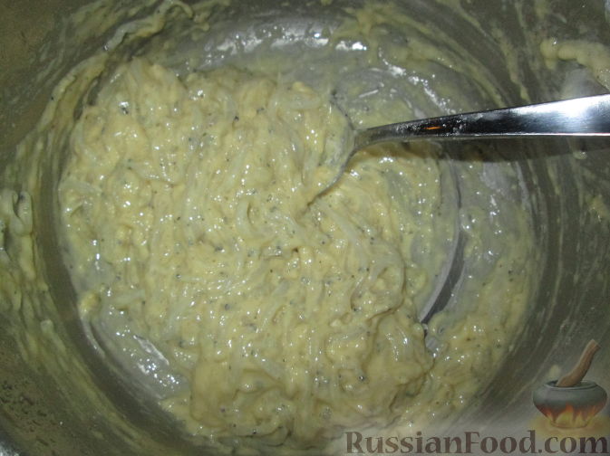 Фото приготовления рецепта: Закуска из творога, с твёрдым сыром, фетой, орехами и гранатом - шаг №15