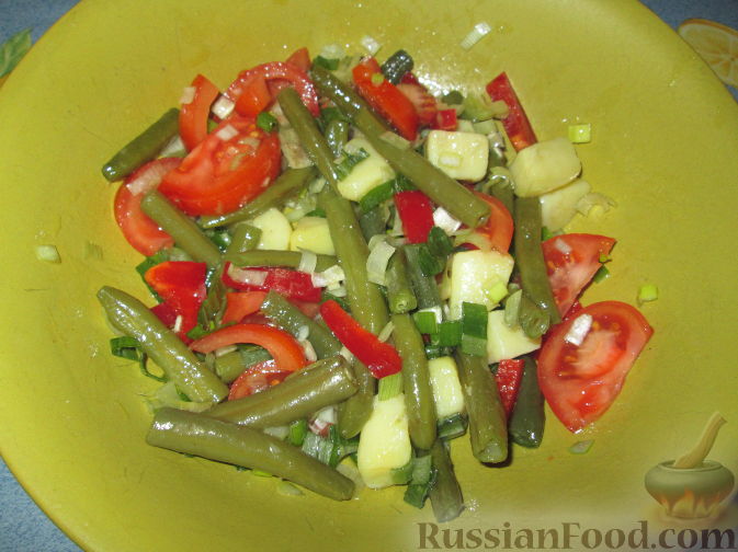 Фото приготовления рецепта: Салат со стручковой фасолью - шаг №3