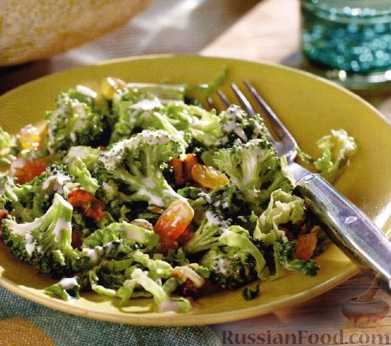 Фото к рецепту: Салат из брокколи