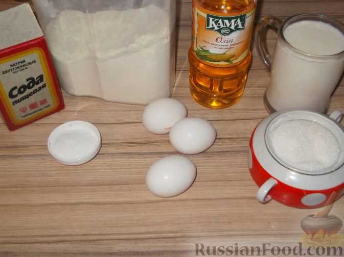 Фото приготовления рецепта: Суп с копченым сыром и вермишелью - шаг №4