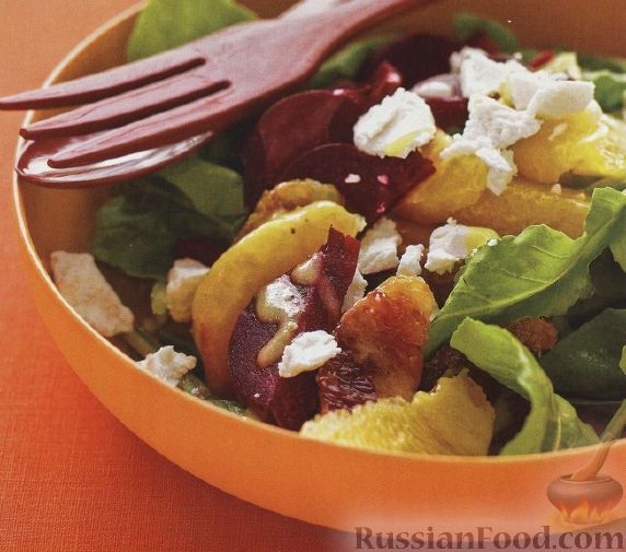 Фото к рецепту: Салат из апельсина, свеклы и аругулы