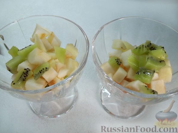 Фото приготовления рецепта: Витаминный фруктовый десерт - шаг №7