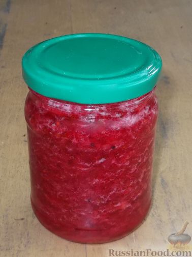 Фото к рецепту: Красная смородина, протертая с сахаром