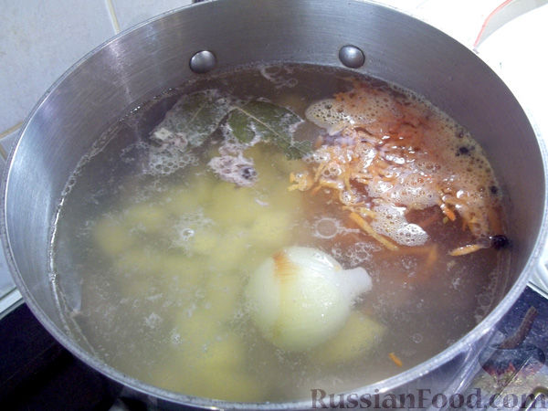 Фото приготовления рецепта: Запеканка из гречки с куриным фаршем и грибами - шаг №1