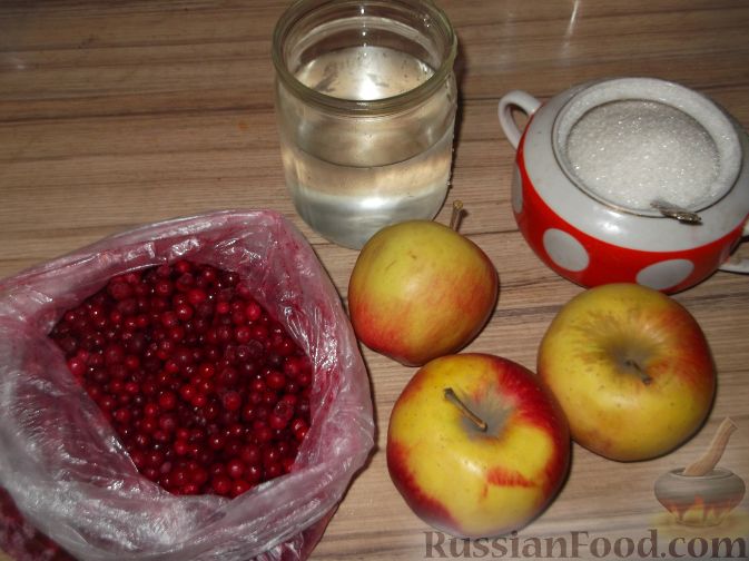 Фото приготовления рецепта: Варенье из яблок и брусники - шаг №1
