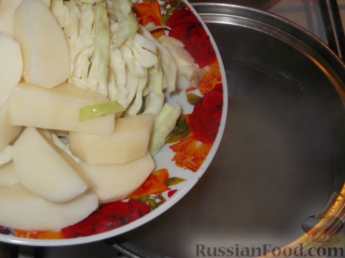 Фото приготовления рецепта: Борщ украинский с мясом - шаг №13