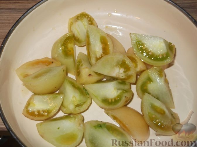 Фото приготовления рецепта: Зеленые помидоры по-армянски - шаг №5