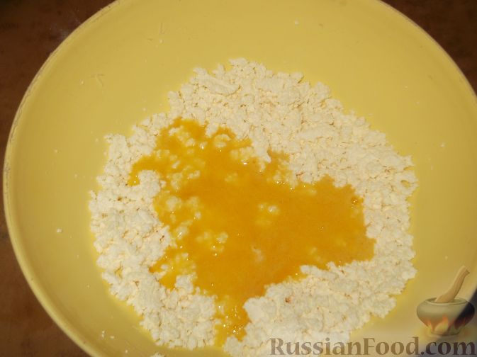 Фото приготовления рецепта: Гусь Рождественский, с яблочком и черносливом - шаг №21
