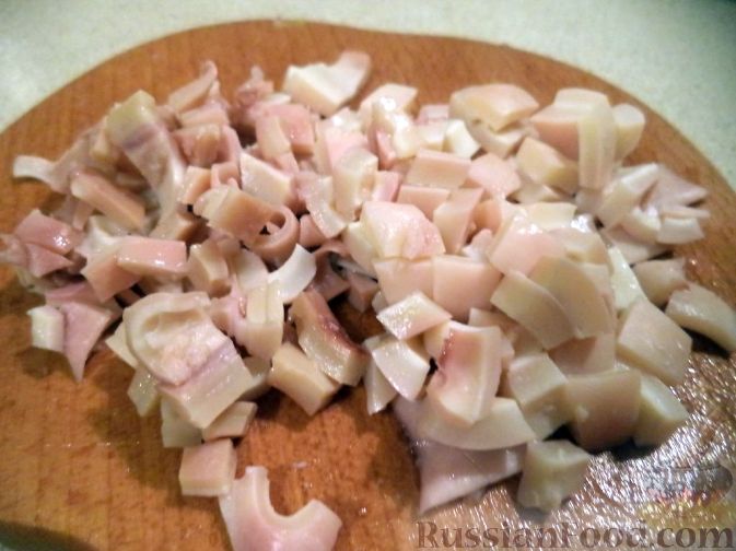 Фото приготовления рецепта: Салат из кальмаров с яблоками - шаг №3