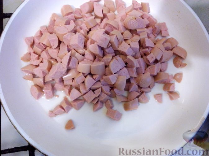 Фото приготовления рецепта: Домашние трюфели из сгущенного молока и какао - шаг №7