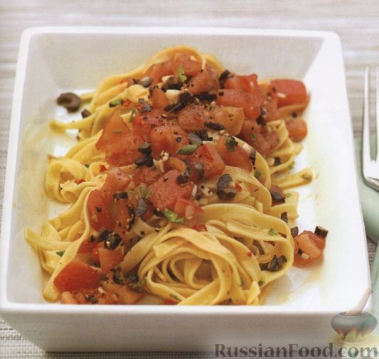 Рецепт Феттучини с томатно-чесночным соусом