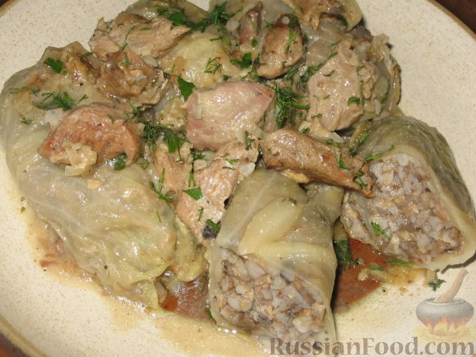 Рецепт Голубцы с гречкой, грибами и мясным соусом