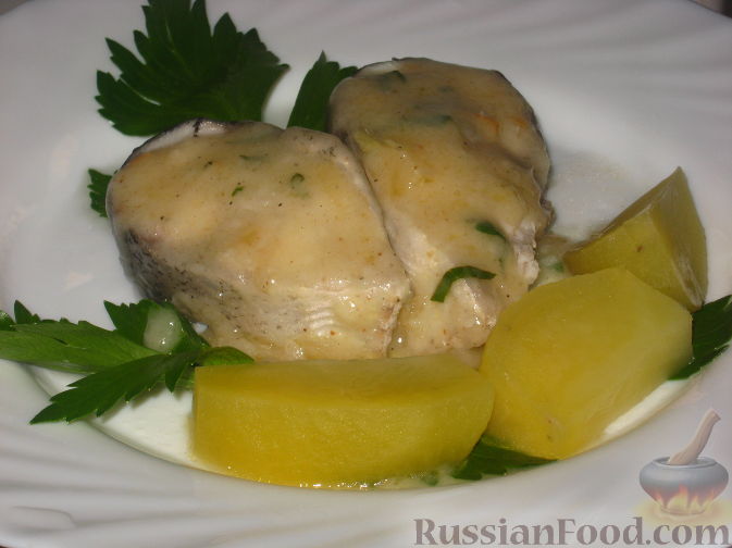 Рецепт Рыба отварная с лимонным соусом и картофелем на гарнир
