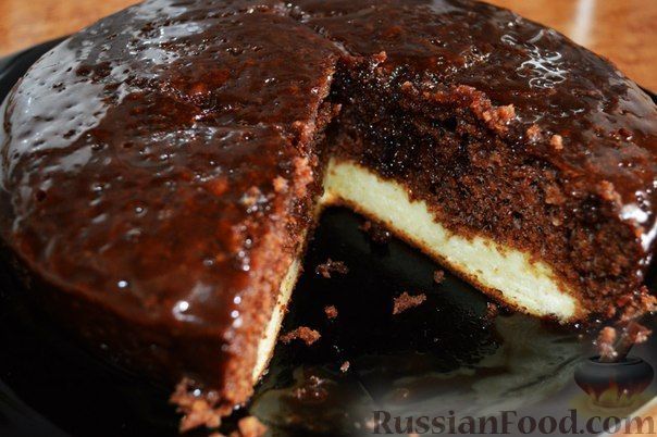 Рецепт Шоколадный пирог с нежным творожным дном (в мультиварке)
