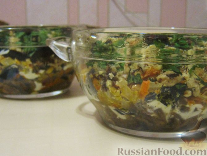 Рецепт Салат «Анастасия» с морковью, грибами и орехами