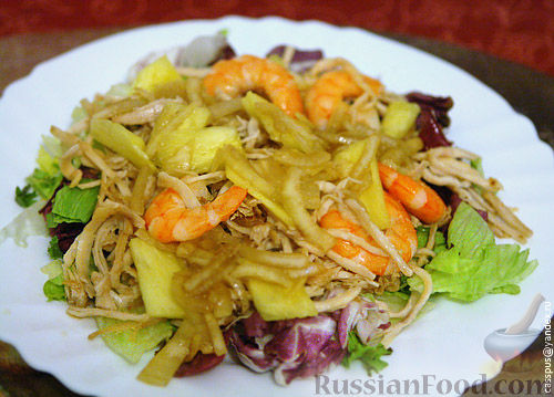Рецепт Тайский салат с ананасом, креветками и индейкой