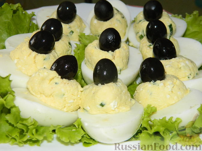 Рецепт Закуска "Лодочки" из яиц с оливками