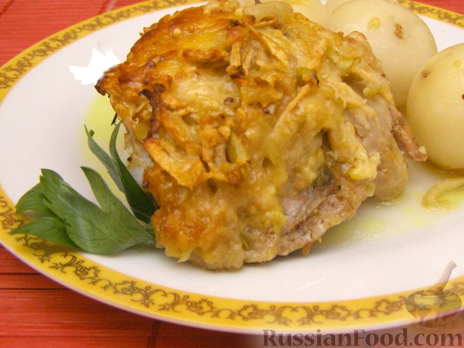 Рецепт Курица в сырно-яблочной "шубке"