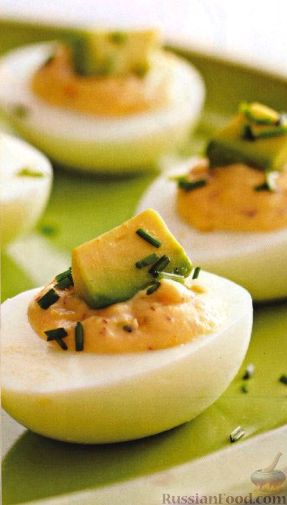 Рецепт Фаршированные яйца с авокадо