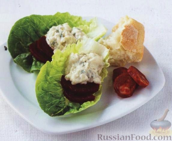 Рецепт Салат с голубым сыром и свеклой