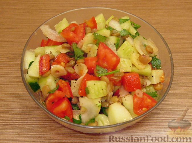 Рецепт Овощной салат с чечевицей
