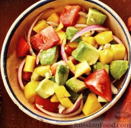 Рецепт Салат из авокадо, манго, помидоров и лука