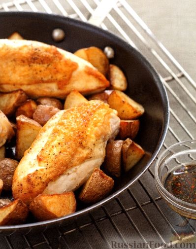 Рецепт Курица с картошкой, приготовленная в духовке