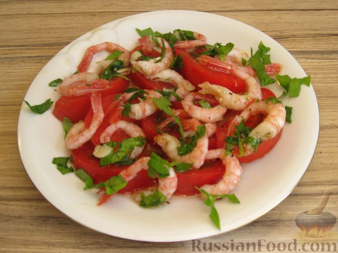 Рецепт Салат с креветками и помидорами