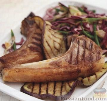 Рецепт Жареная баранина с баклажанами и салатом из красной капусты