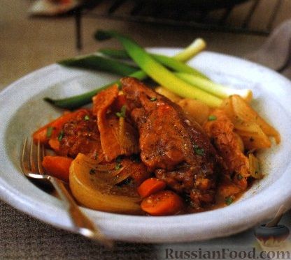 Рецепт Кролик, тушенный с овощами в духовке