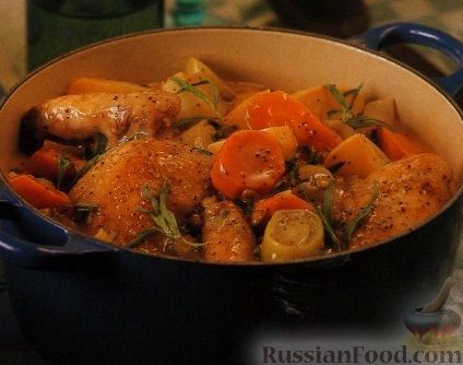 Рецепт Куриное мясо, тушенное с овощами в нежном соусе