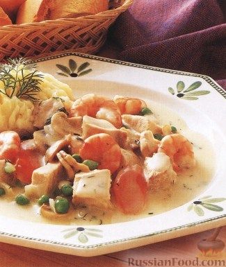 Рецепт Тушеная индюшатина с креветками и овощами